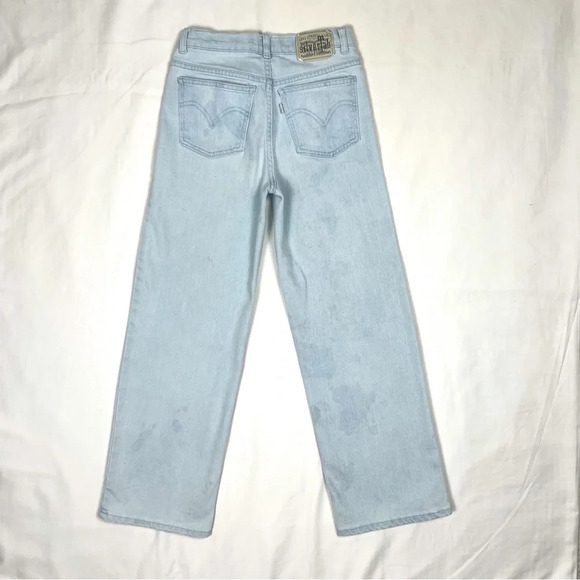 Levi’s Silvertab Light Wash Baggy Jeans - Picture 4 of 11